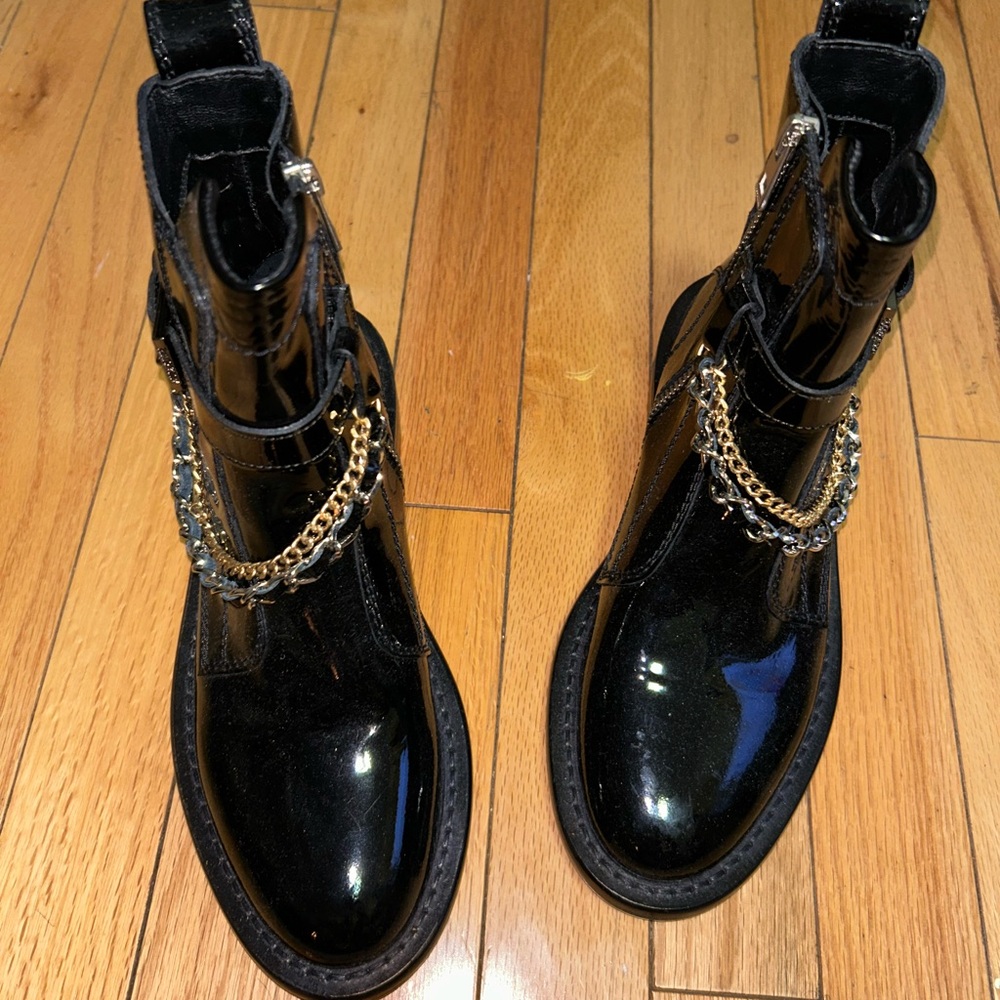 Zadig & Voltaire Black Patent Leather Boots with Gold Chain